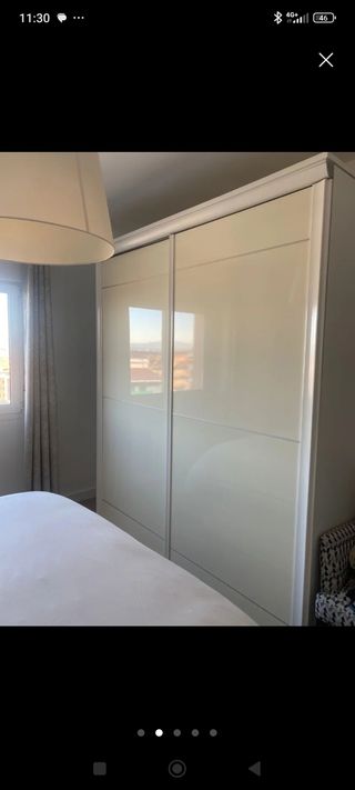 Armadio con porte scorrevoli