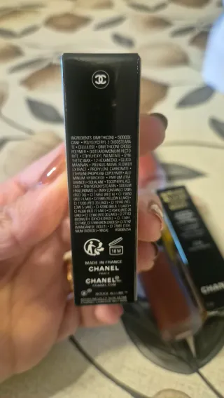 2 Rossetti Chanel Rouge Allure Liquid Velvet n.228