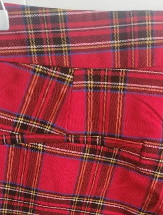 Pantalón cuadros rojo talla 40
