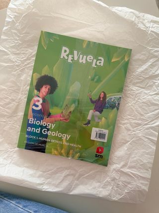 Biology and Geology. 3 Secondary. Revuela. Regi...