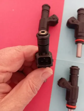 Inyector Combustible VAG 0280155897