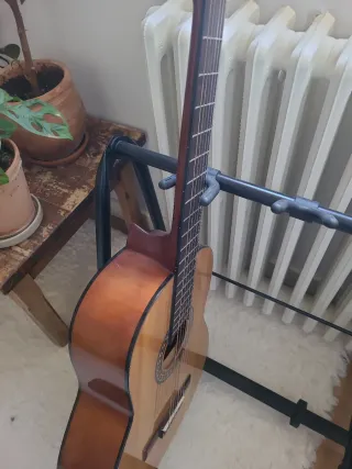 Supporto per chitarre