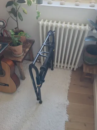 Supporto per chitarre