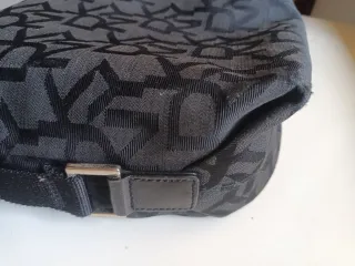 Bolso DKNY vintage negro con hebillas ~ hobo bag