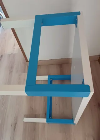 Escritorio PÅHL IKEA blanco y azul