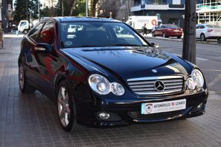 Mercedes-Benz Clase C 2005