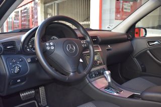 Mercedes-Benz Clase C 2005