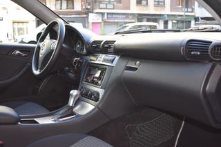 Mercedes-Benz Clase C 2005
