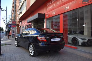 Mercedes-Benz Clase C 2005