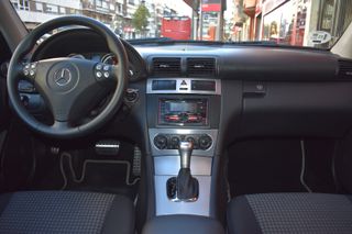 Mercedes-Benz Clase C 2005