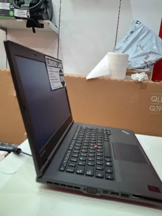 Portátil Lenovo ThinkPad Negro