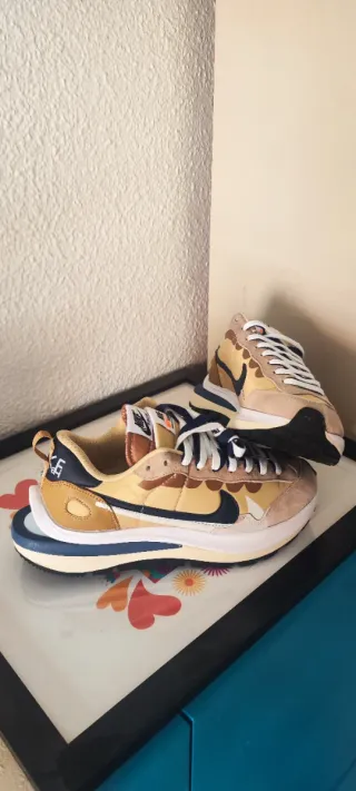 Nike Zapatillas Beige y Azul diseño sacai