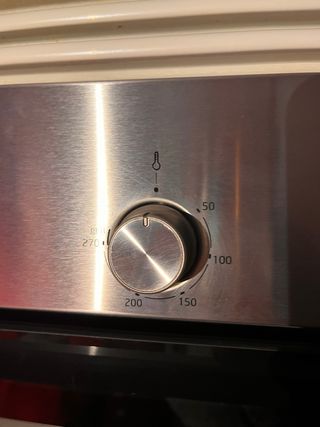 Horno Balay con bandeja y rejilla.