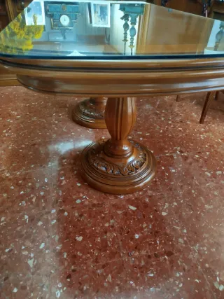 Mesa madera + sillones de comedor