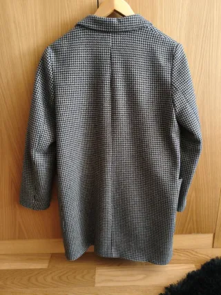 Abrigo cuadros Zara