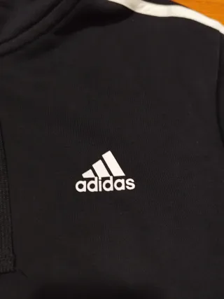 Sudadera Adidas con capucha y cremallera