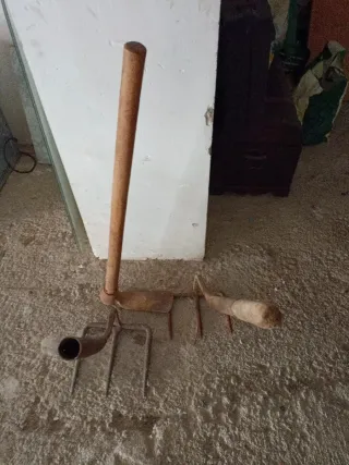 Herramientas de jardín antiguas