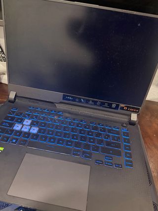 Portátil ASUS 8 cores 144Hz