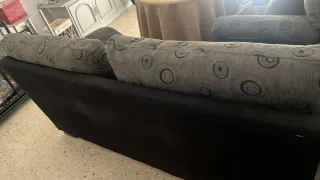 Sofá de 2 plazas con estampado
