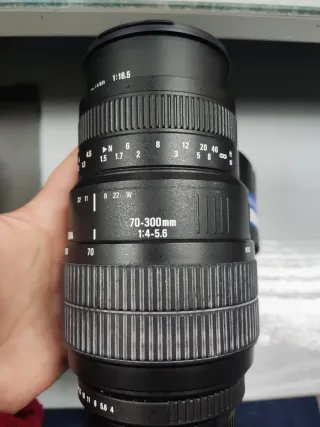 Objetivo Sigma 70-300mm Macro