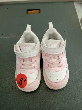 Zapatillas Nike Bebé Rosa y Blanco Talla 23.5