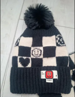 Lote 2 gorros y 2 bufandas.Talla 2-6 añ