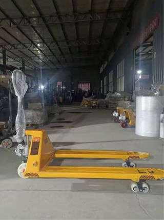 Traspaleta hidráulica 2000kg