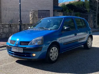 Renault Clio 2004 MANDO VIDEOS