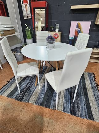 Mesa redonda 100cm + 4 sillas blancas/negras