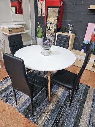 Mesa redonda 100cm + 4 sillas blancas/negras