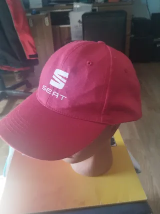 2 Gorras Seat Rojas