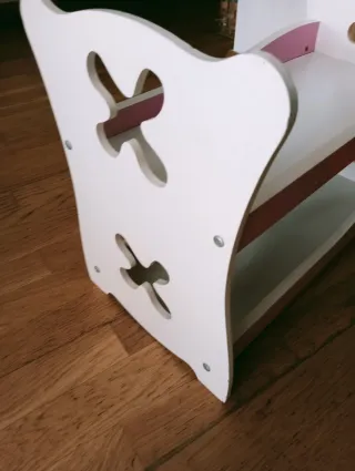 Litera para muñecas de madera