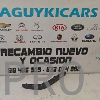 MOLDURA PARACHOQUES DELANTERO MERCEDES C NUEVO