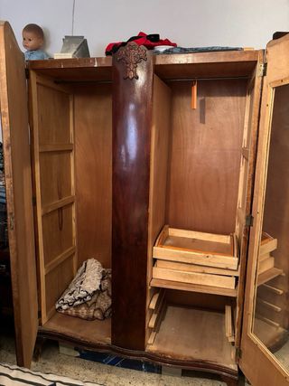 Armario antiguo, urge por mudanza Hasta 28/02