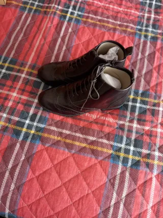 Botines burdeos talla 37,con cremallera, preciosos