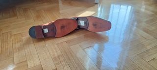 Zapatos de piel marrón caramelo