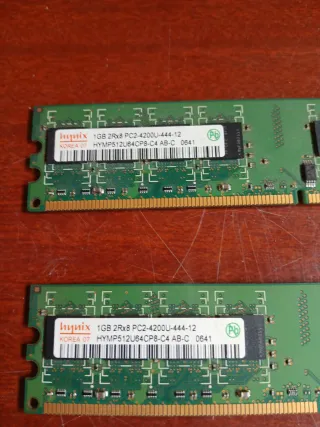 4 Memorias RAM Hynix 1GB DDR2