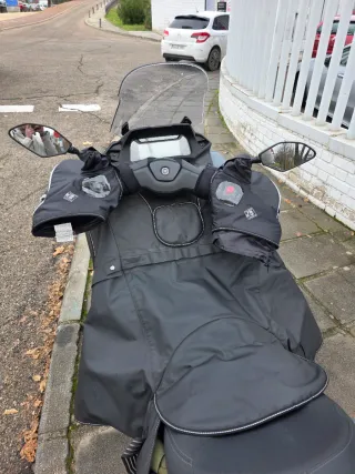 Yamaha Tricity 300 - Matriculada 2023. 14950 km