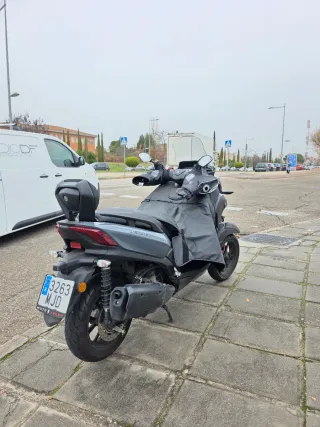 Yamaha Tricity 300 - Matriculada 2023. 14950 km