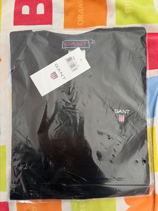 Camiseta GANT Negra Talla XS/S