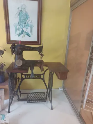 Máquina de coser antigua Singer
