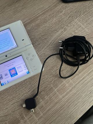 Nintendo DSi Blanca /  Mas Pokémon Perla