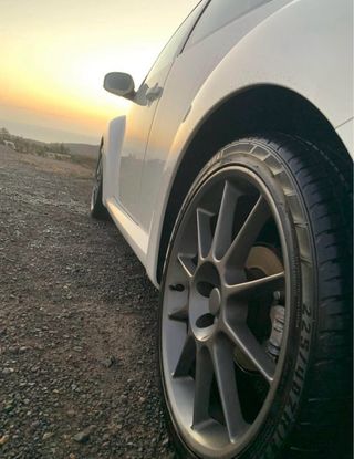 Llantas 18 pulgadas. Negociable.