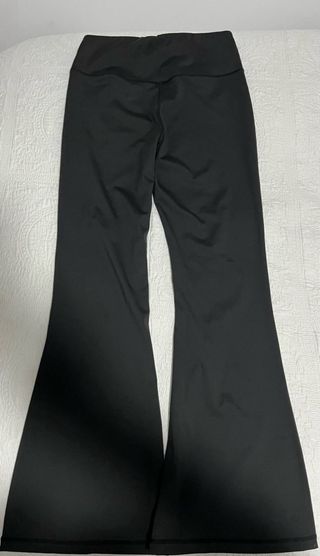 Mallas Alo acampanadas negras