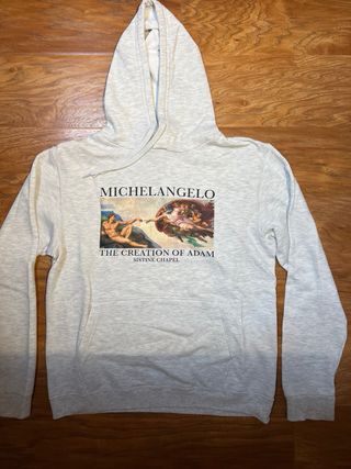 Sudadera blanca y gris con capucha ancha