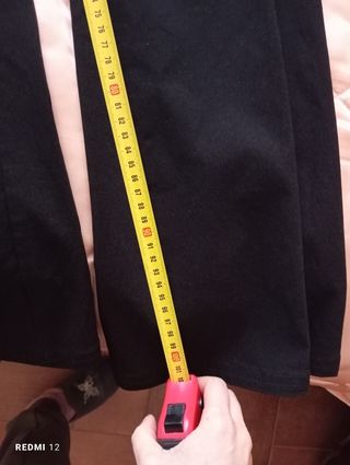 Pantaloni eleganti neri a zampa