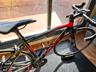 Bicicleta Carretera WST + Rodillo Inteligente