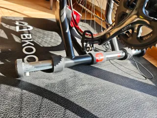 Bicicleta Carretera WST + Rodillo Inteligente