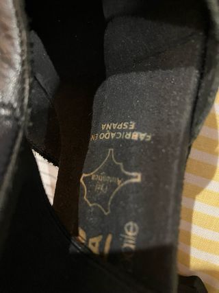 Zapatos de baile de medio tacón de piel negros