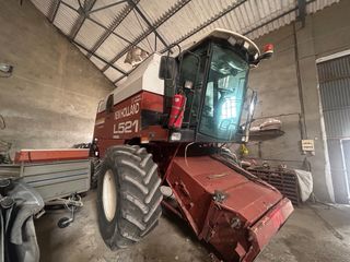 Cosechadora New Holland L521